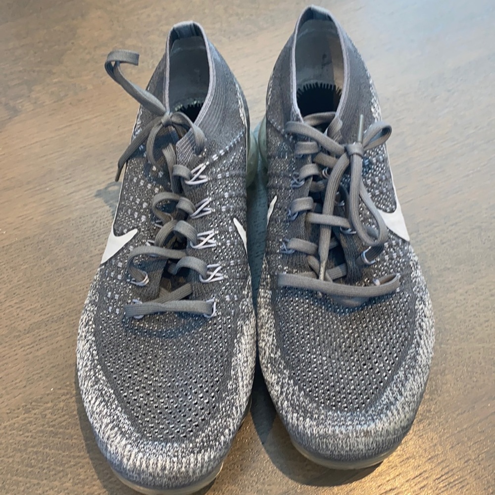 Nike Vapormax 9.5 size mens